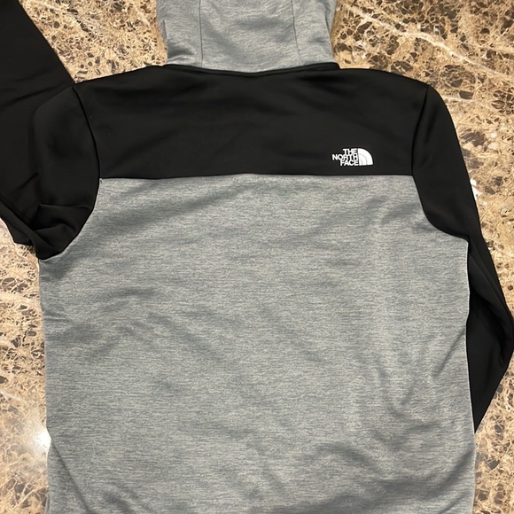 North Face Men’s Sweat suit - Picture 5 of 7